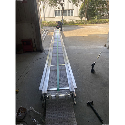 網(wǎng)帶輸送機(jī)